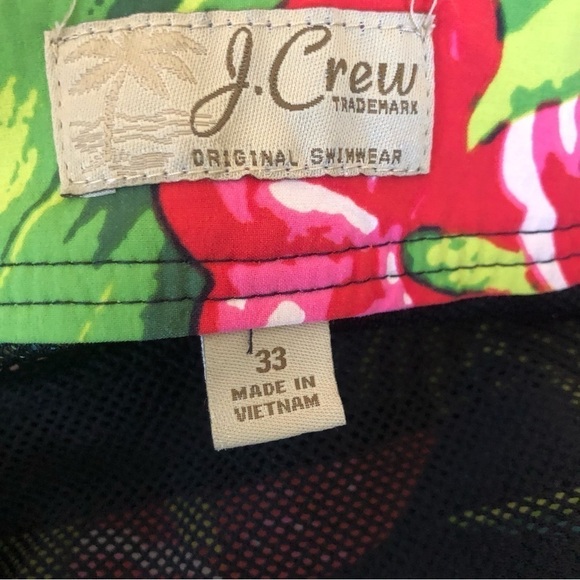 J. Crew Mens 9" Stretch Eco Board Short Sz. 33” Hibiscus Floral Print - Picture 7 of 7